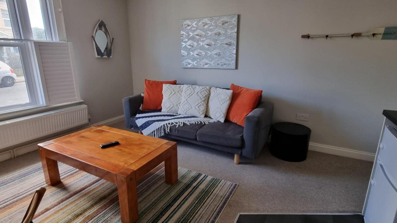 רייד St Margaret'S Ground Floor And Lower Deck Apartment מראה חיצוני תמונה